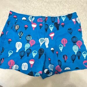 Crown & Ivy Blue Hot Air Balloon Print Women's Shorts
